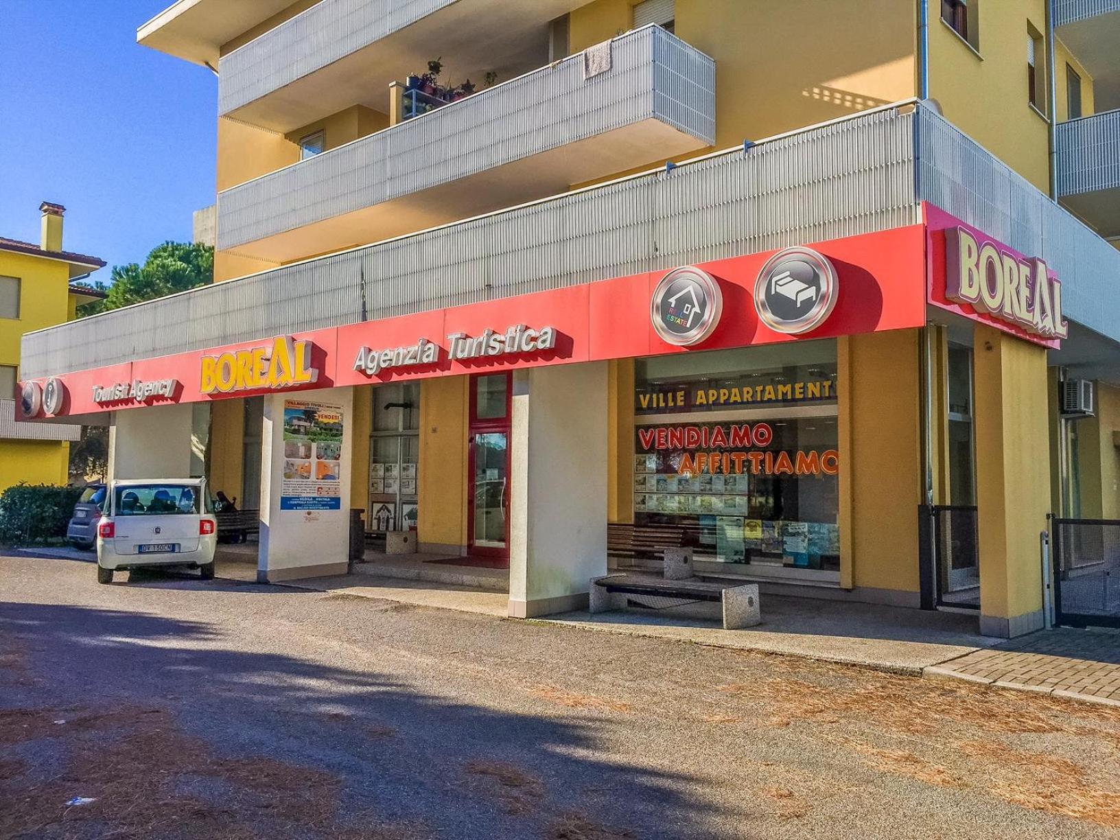Condominio Monaco Bibione Exterior foto